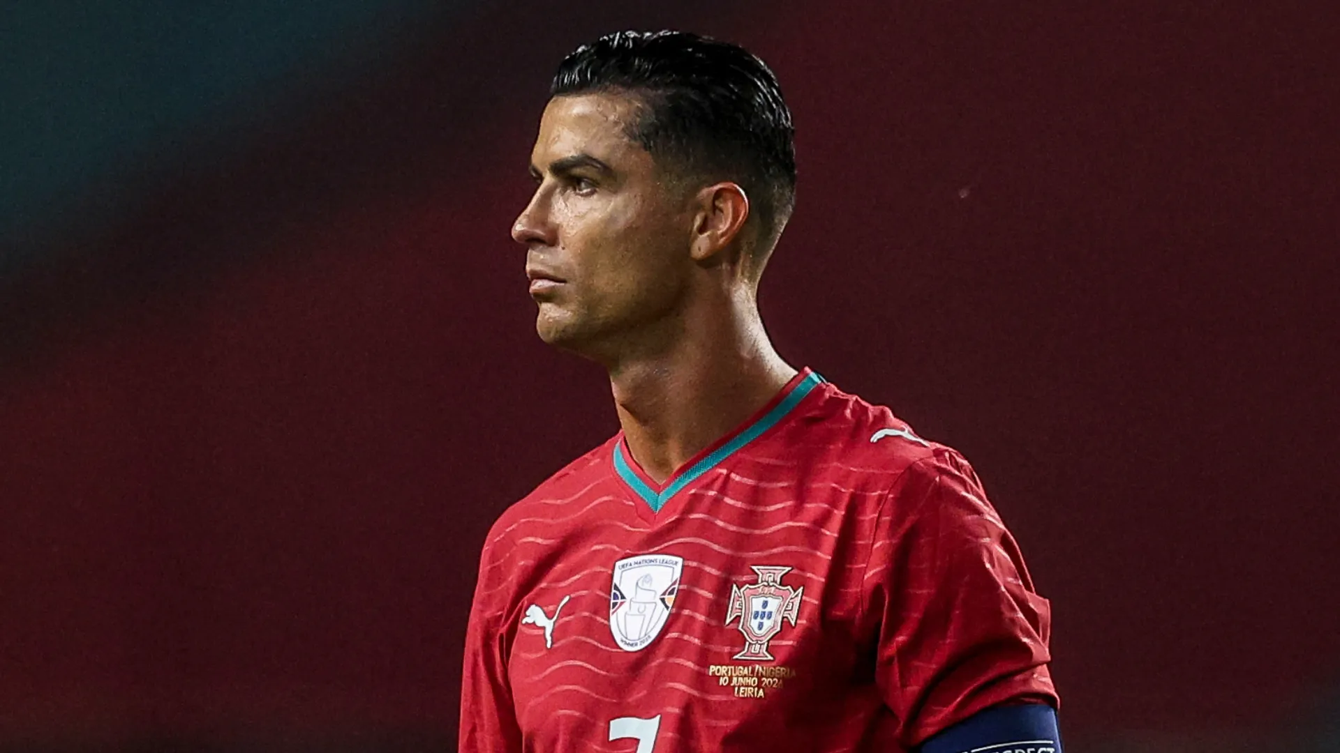 Cristiano Ronaldo com olhar sério pela Seleção de Portugal