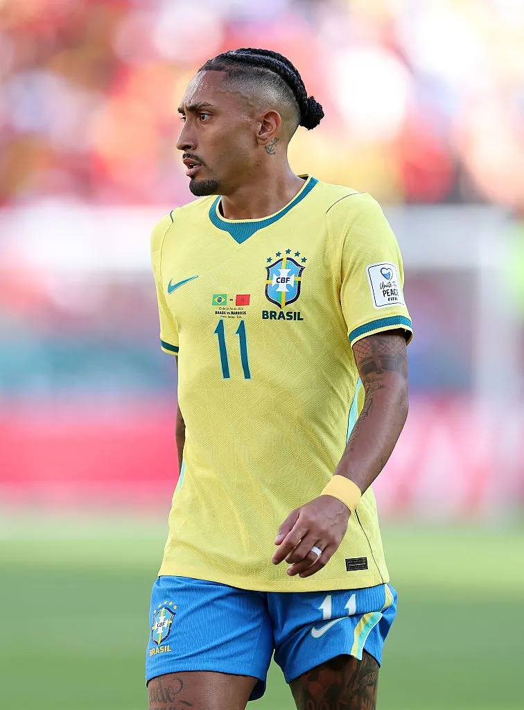 Raphinha em campo pela Seleção Brasileira (Foto: Dan Mullan/Getty Images)