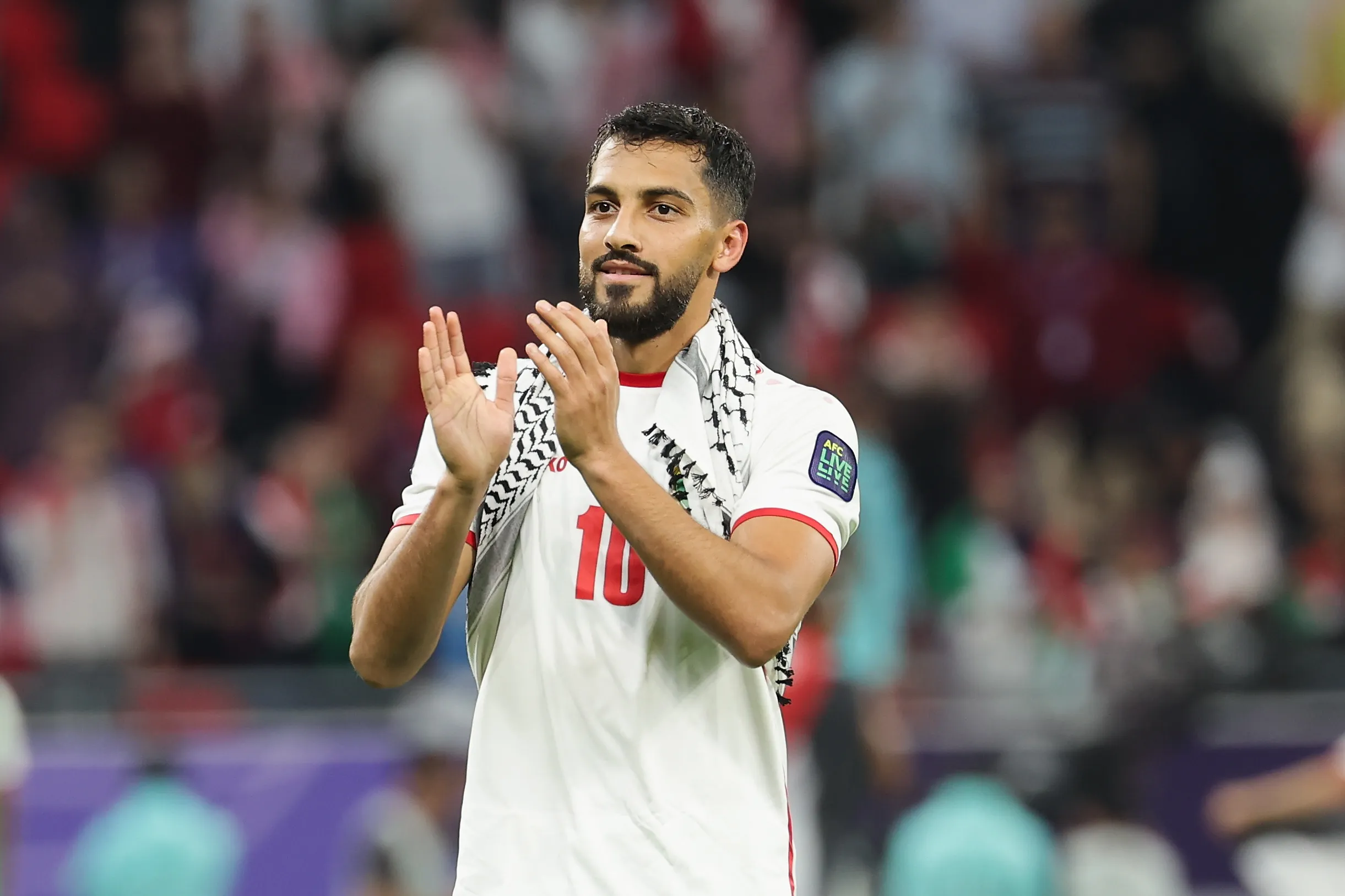 Tamari em campo pela seleção da Jordânia (Photo by Lintao Zhang/Getty Images)