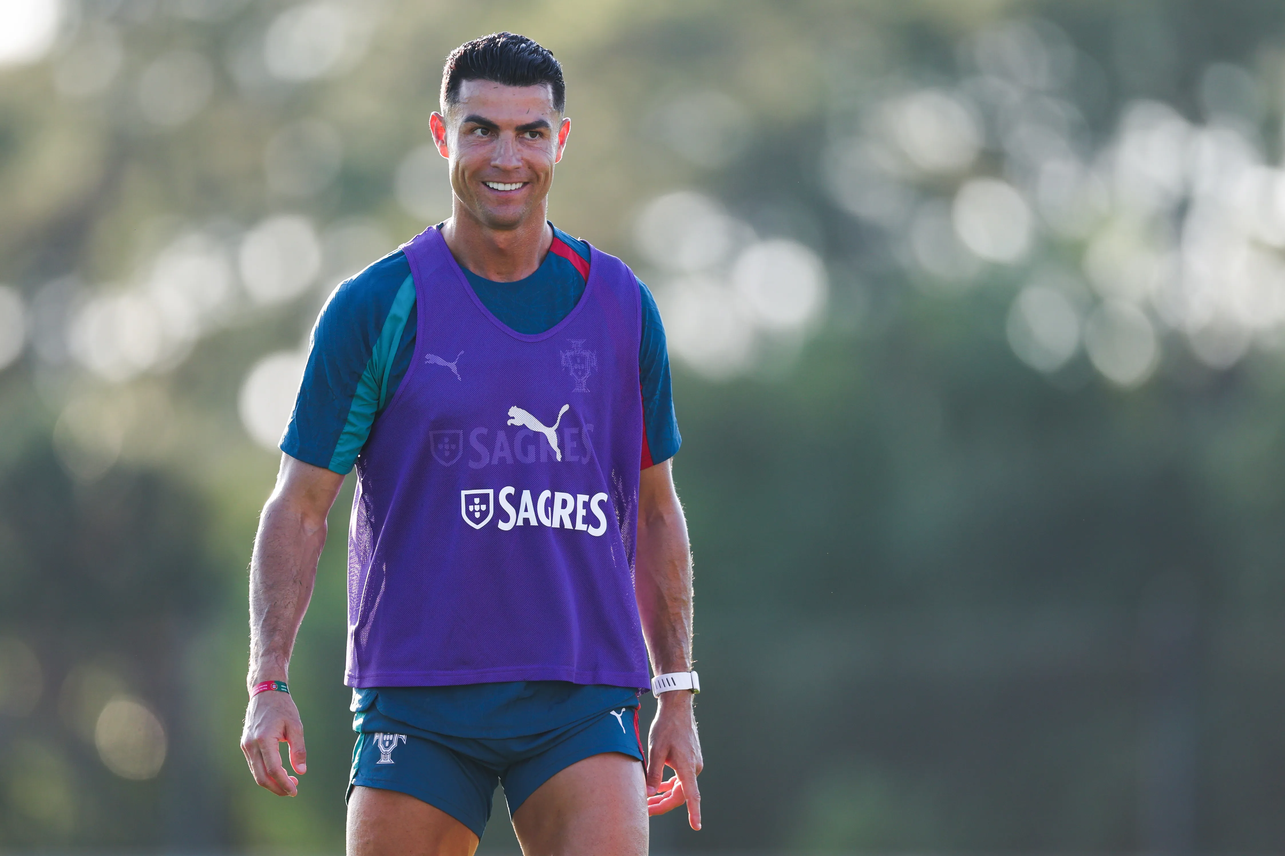 Cristiano Ronaldo durante uma sessão de treino por Portugal (Foto: Megan Briggs/Getty Images)