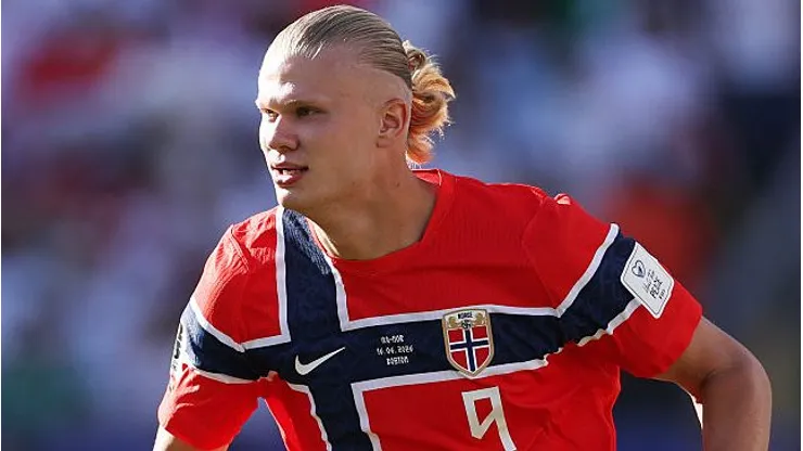 Haaland comemorando gol pela Noruega. Foto: Justin Setterfield/Getty Images