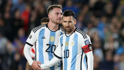 Mac Allister e Messi. (Foto: Daniel Jayo/Getty Images)