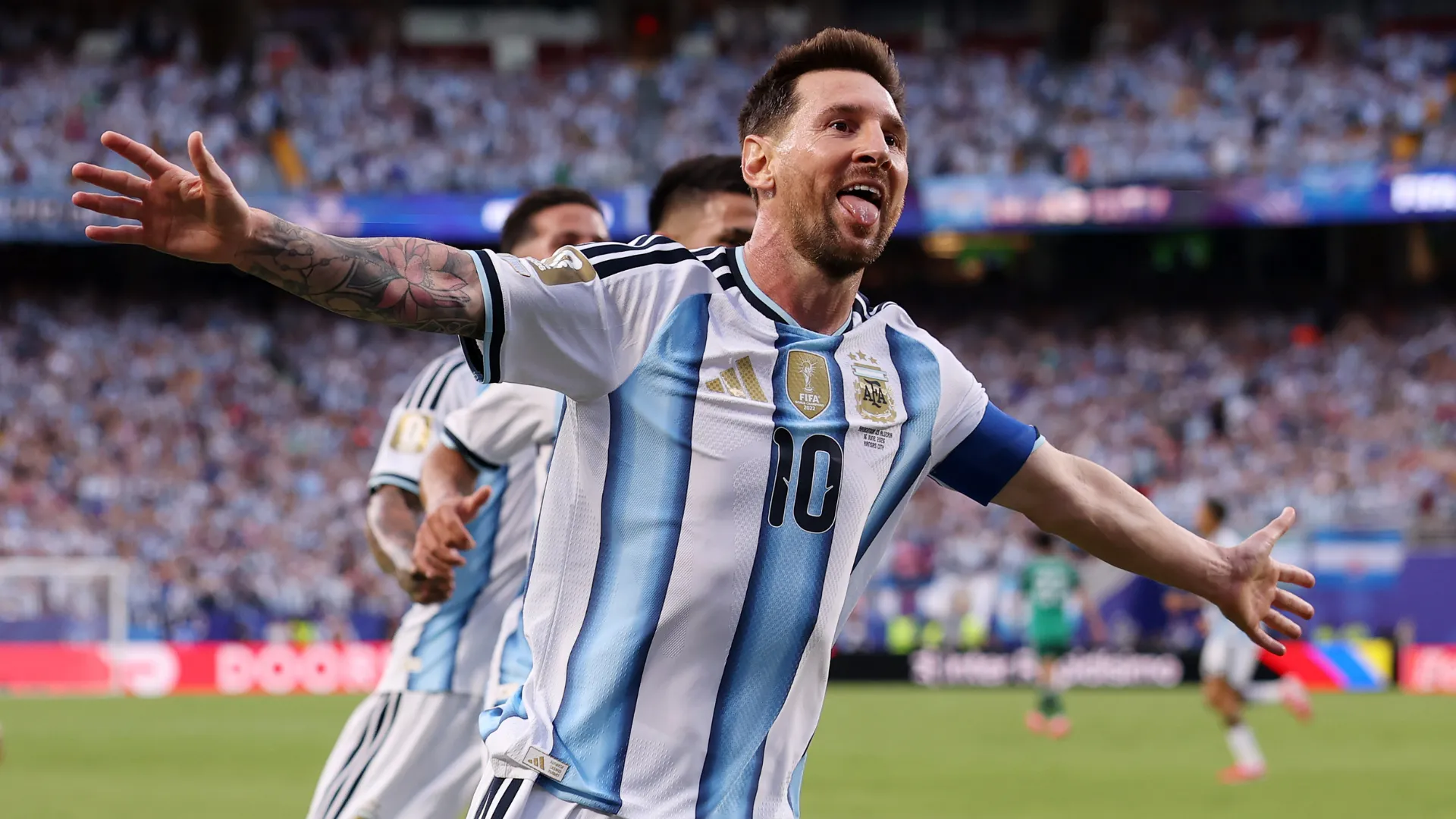 Lionel Messi comemora gol pela Argentina