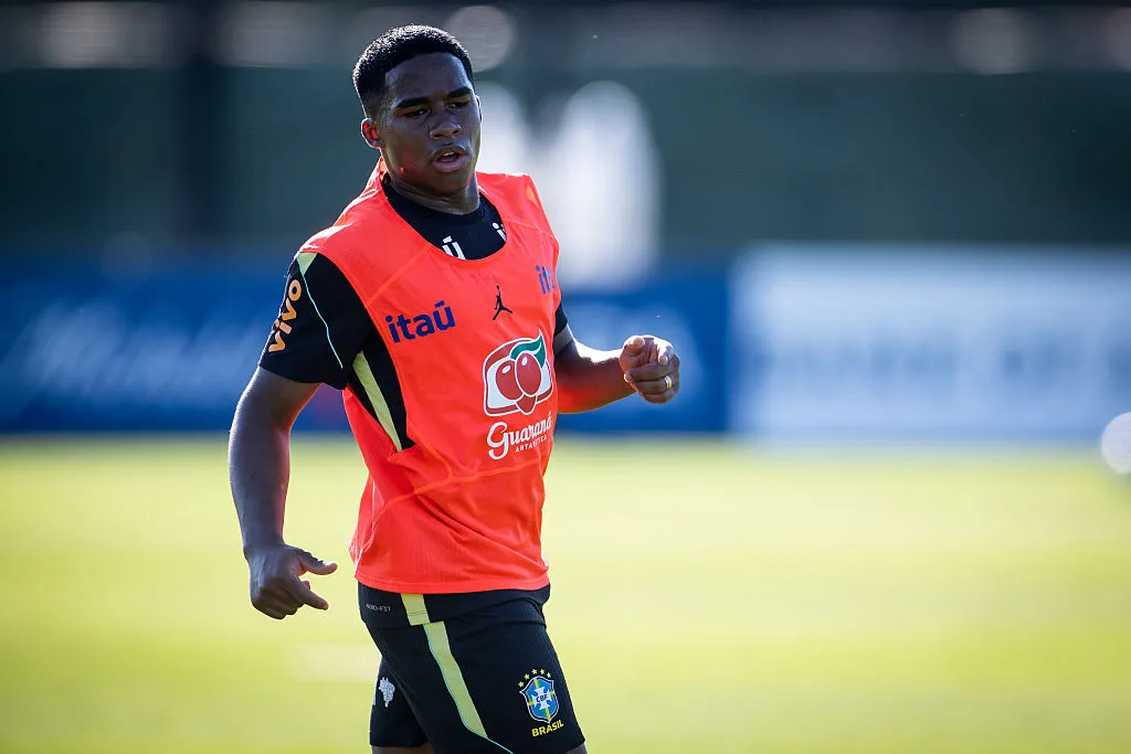 Endrick durante treino na Seleção (Foto: Ira L. Black/Getty Images)
