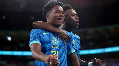 Endrick comemora gol pela Seleção Brasileira (Catherine Ivill/Getty Images)