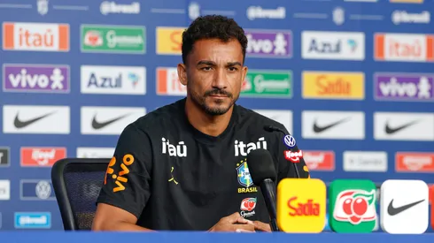 Danilo em entrevista na Seleção Brasileira (Rafael Ribeiro/CBF)