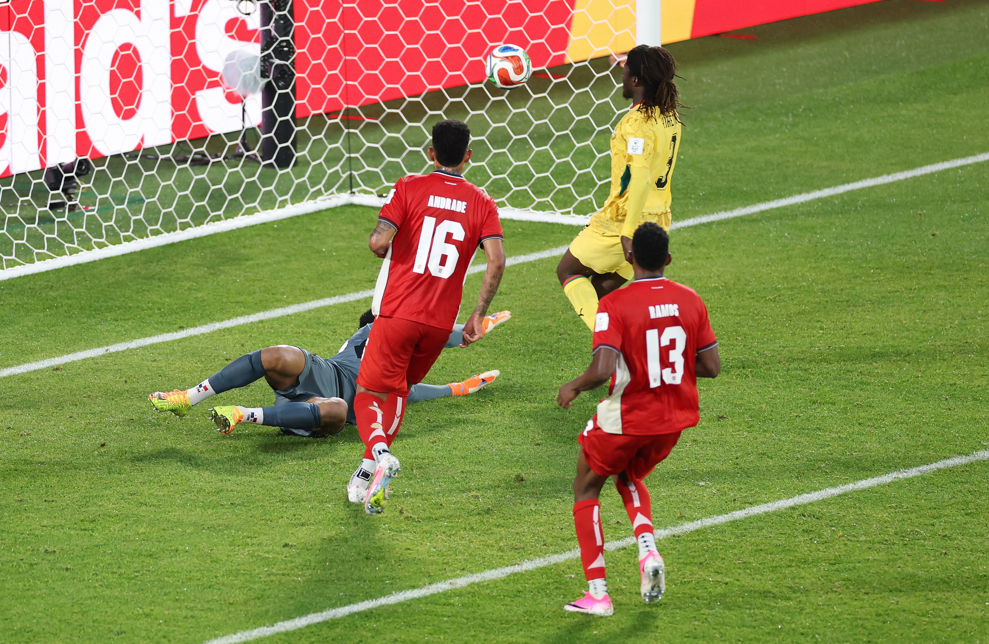 Gol de Gana contra o Panamá. (Foto: Dan Mullan/Getty Images)