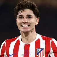 Julián Álvarez avisa ao Atlético que quer defender o Barcelona