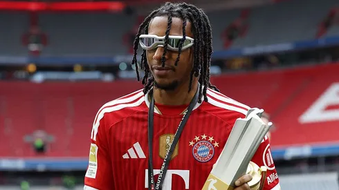 Michael Olise é um dos destaques do Bayern. Foto: Alexander Hassenstein/Getty Images