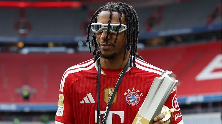 Michael Olise é um dos destaques do Bayern. Foto: Alexander Hassenstein/Getty Images