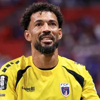 Vozinha projeta duelo contra o Uruguai na Copa
