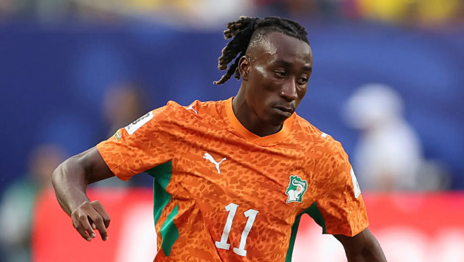 Yan Diomande em ação pela Seleção da Costa do Marfim na Copa do Mundo