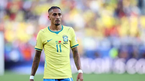 Raphinha sofre com bolhas nos pés. Dan Mullan/Getty Images.