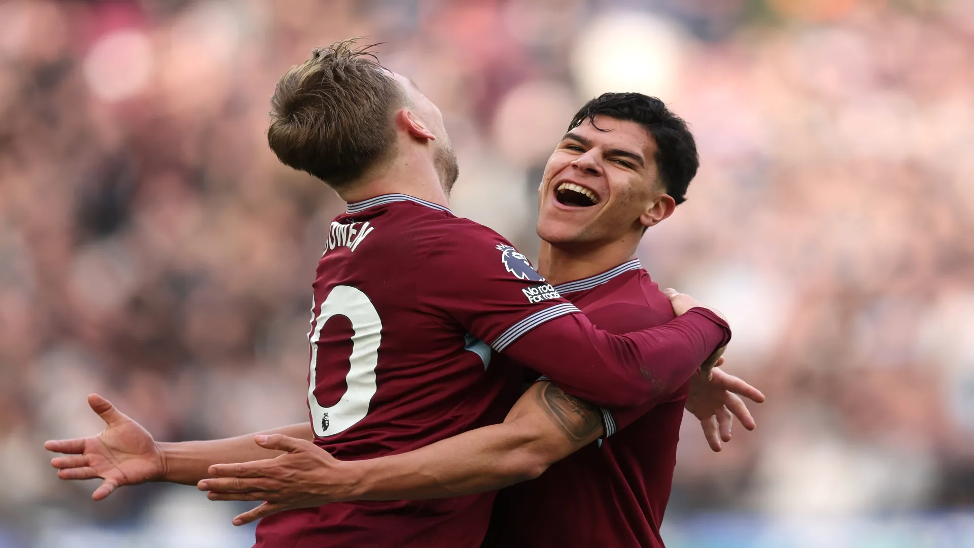 Mateus Fernandes celebra gol na Premier League – Julian Finney/Getty Images