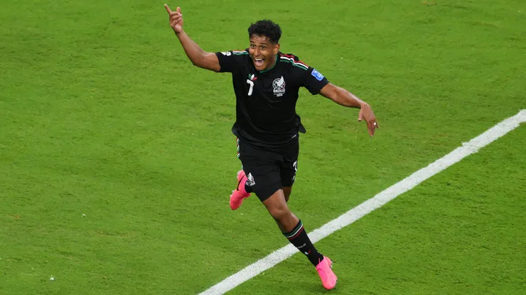 Luis Romo comemorando gol do México. Foto: David Ramos/Getty Images