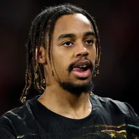 Barça quer Barcola, e PSG Koundé