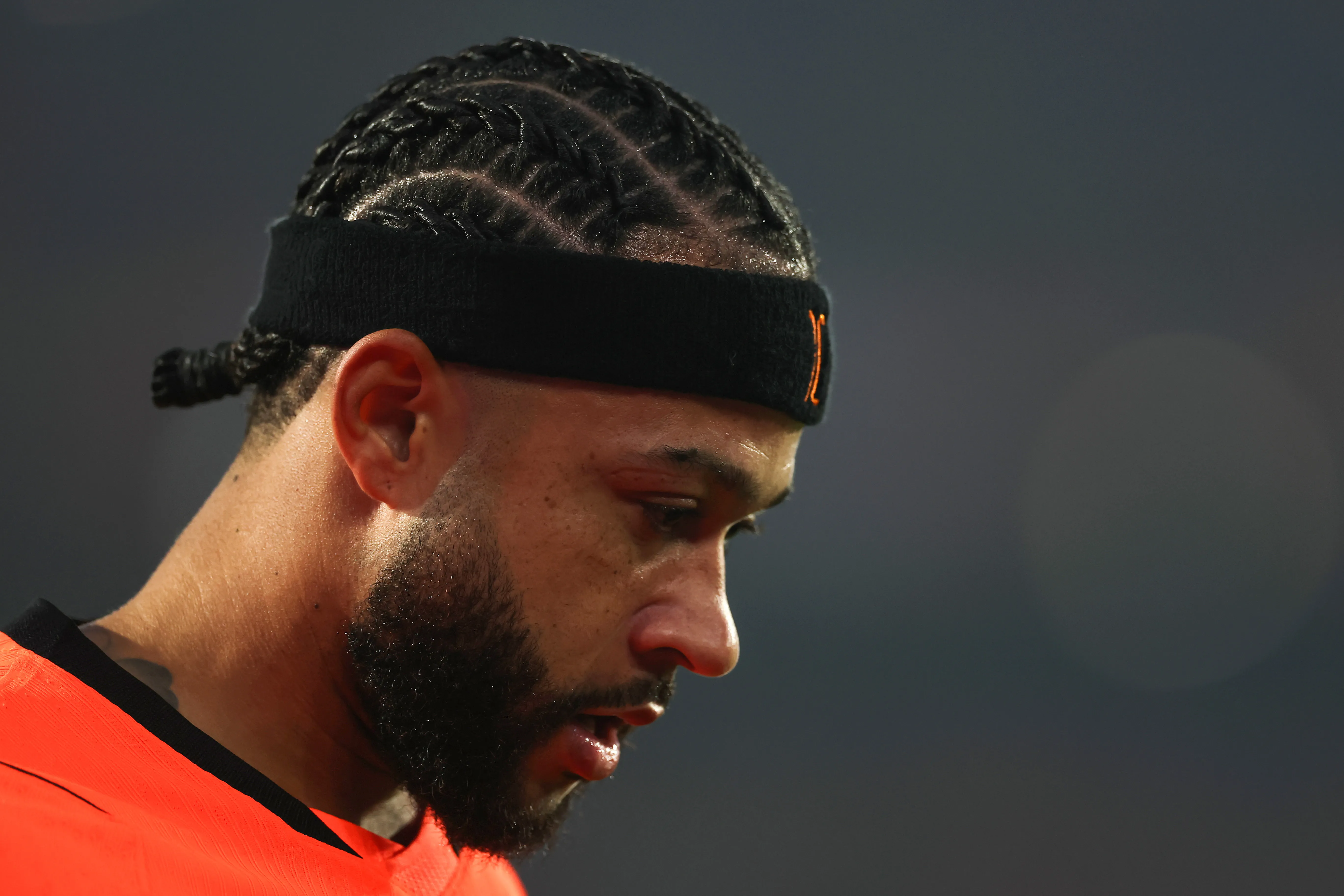 Memphis Depay durante um amistoso pela Holanda (Foto: Dean Mouhtaropoulos/Getty Images)