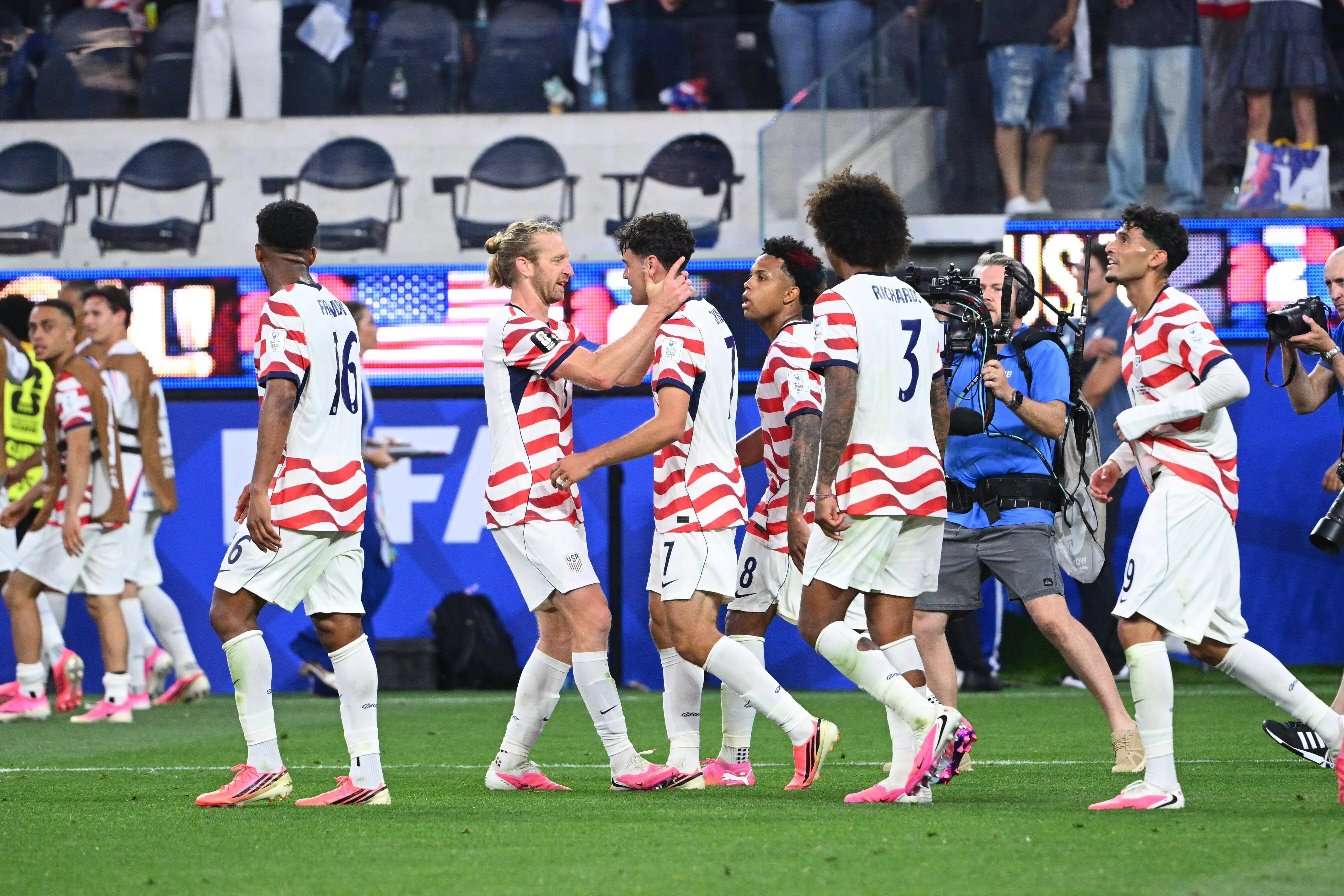 Seleção dos Estados Unidos está classificada para a segunda fase – Foto: IMAGO / PRESSE SPORTS