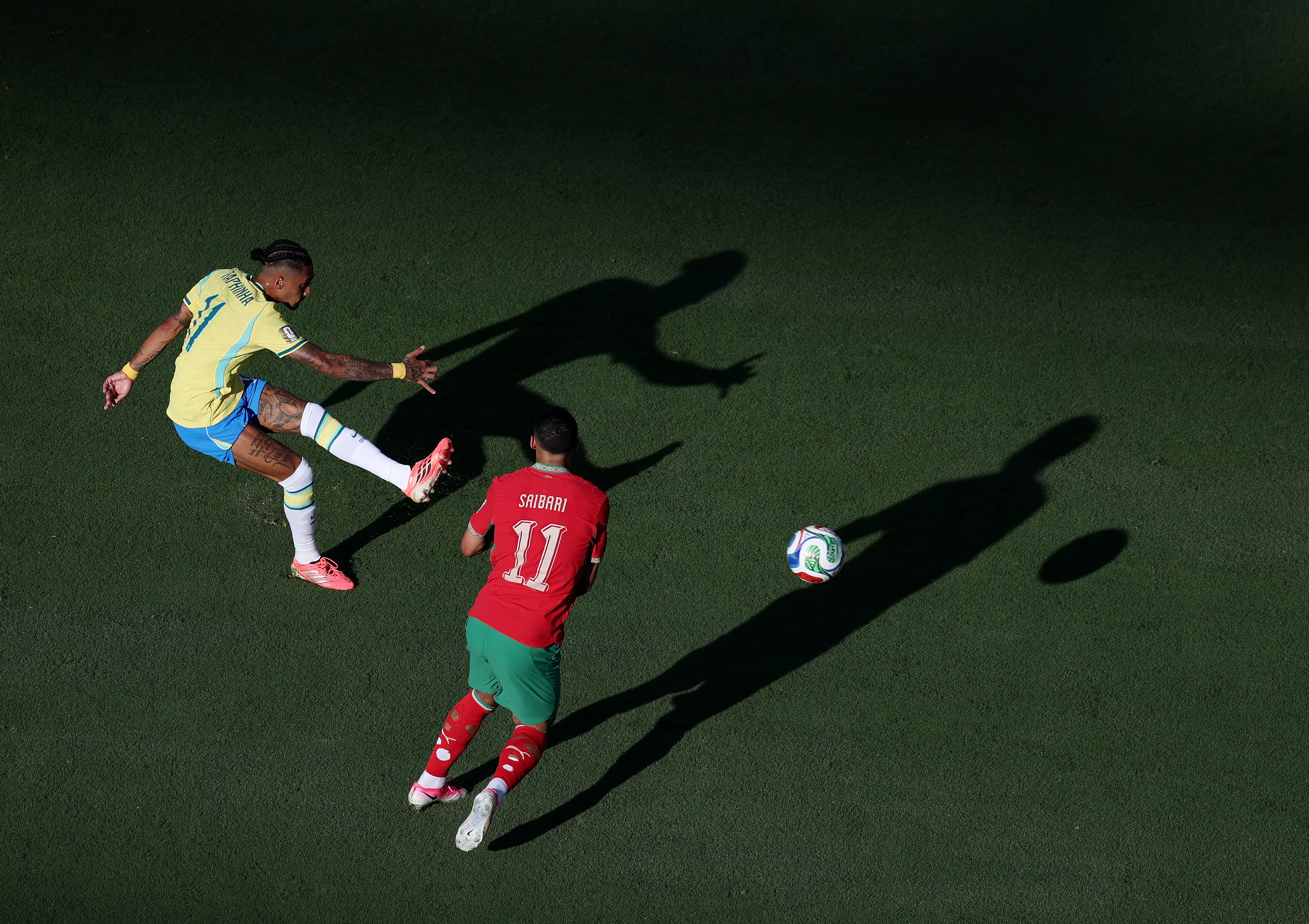 Raphinha em jogo do Brasil. Foto: Al Bello/Getty Images