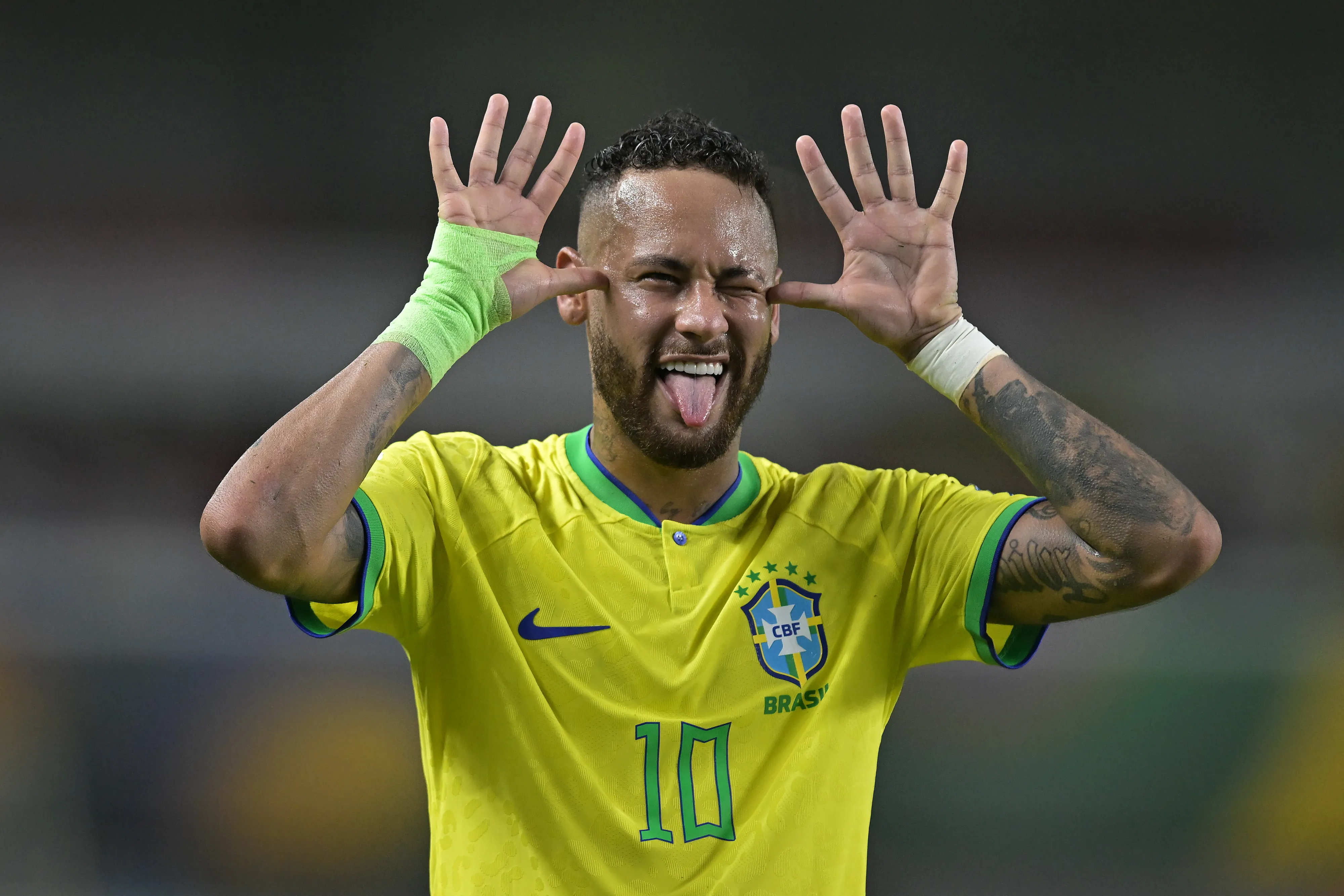 Neymar comemorando um gol pelo Brasil (Foto: Pedro Vilela/Getty Images)