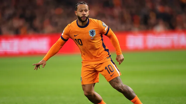 Técnico da Holanda não descarta a chance de Depay ser titular - Foto: Dean Mouhtaropoulos/Getty Images