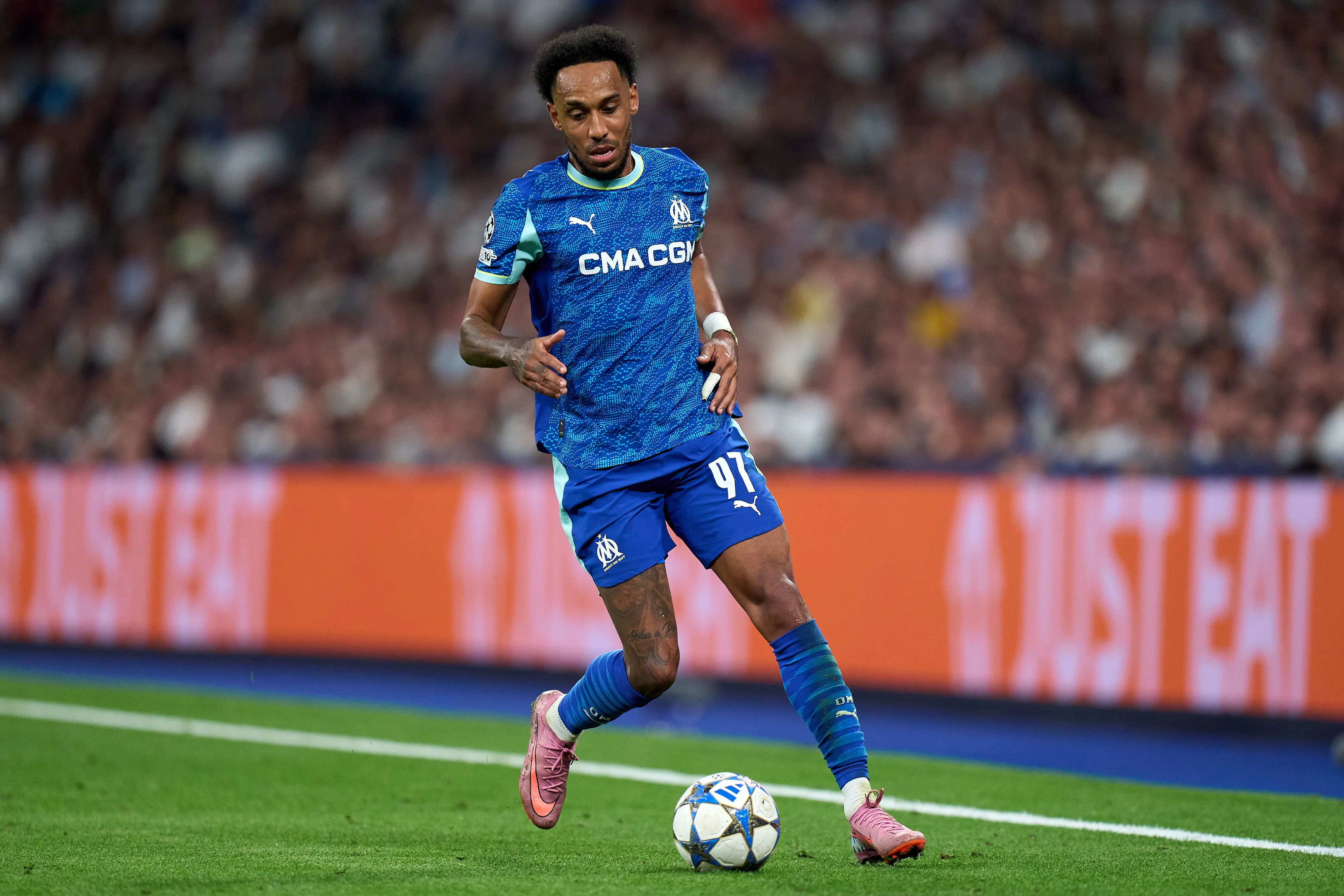 Vasco avalia a contratação de Auba. Foto: Angel Martinez/Getty Images