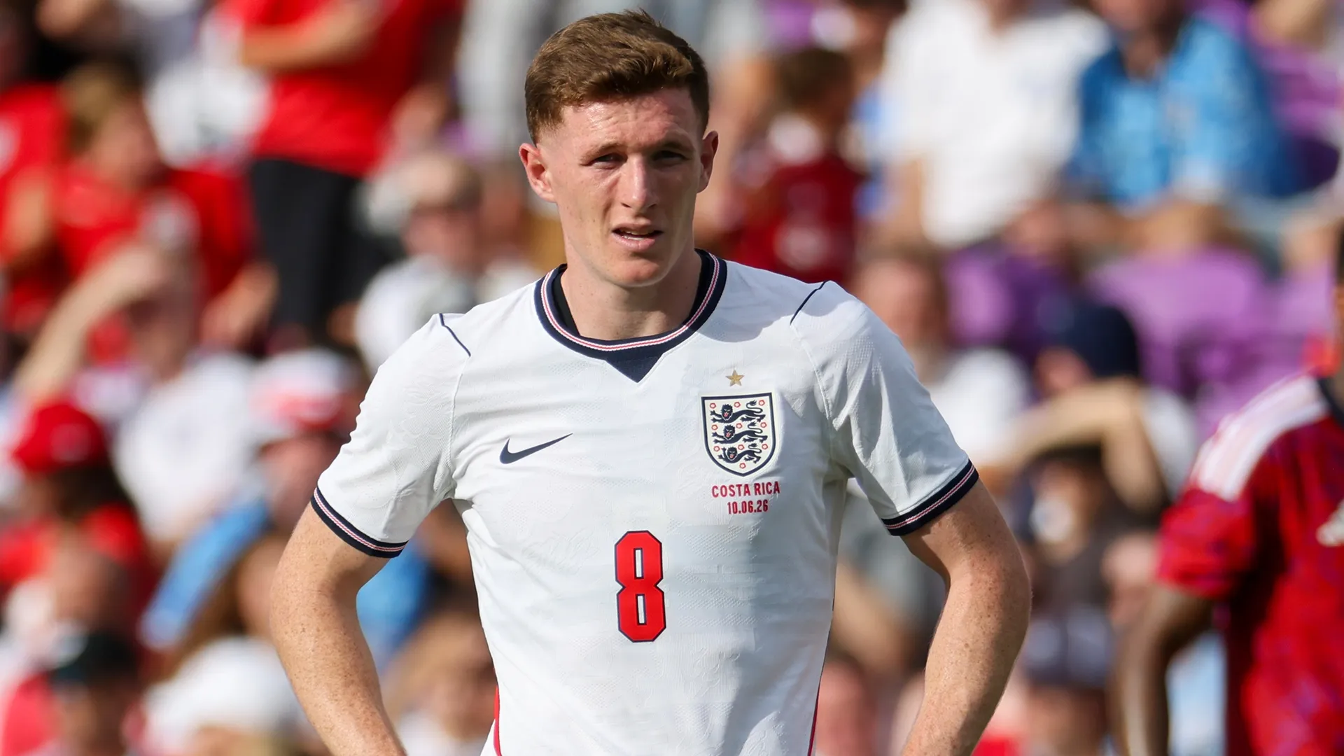 Elliot Anderson durante jogo amistoso entre Inglaterra e Costa Rica