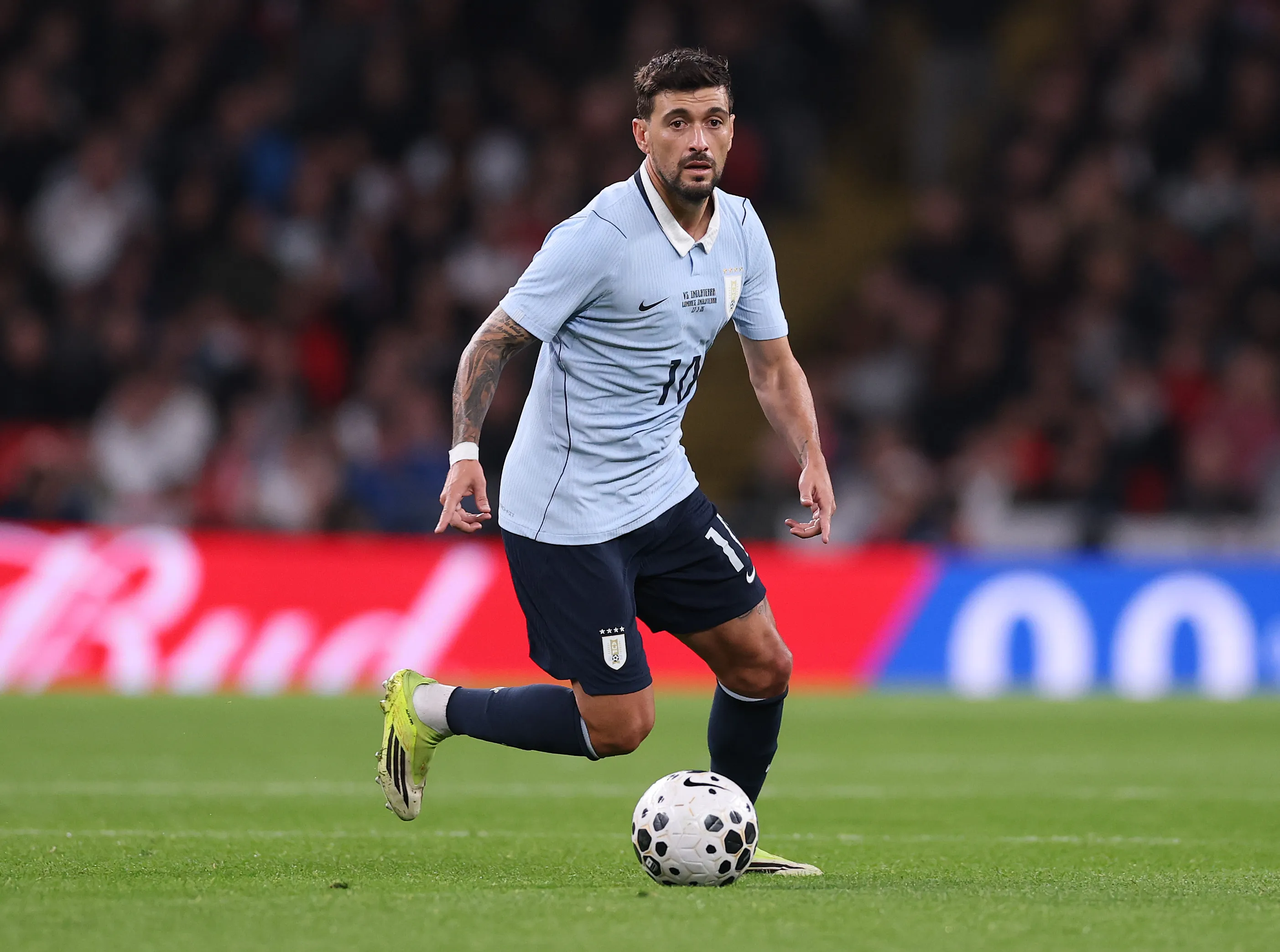 Arrascaeta deve voltar contra a Espanha. Foto: Ryan Pierse/Getty Images