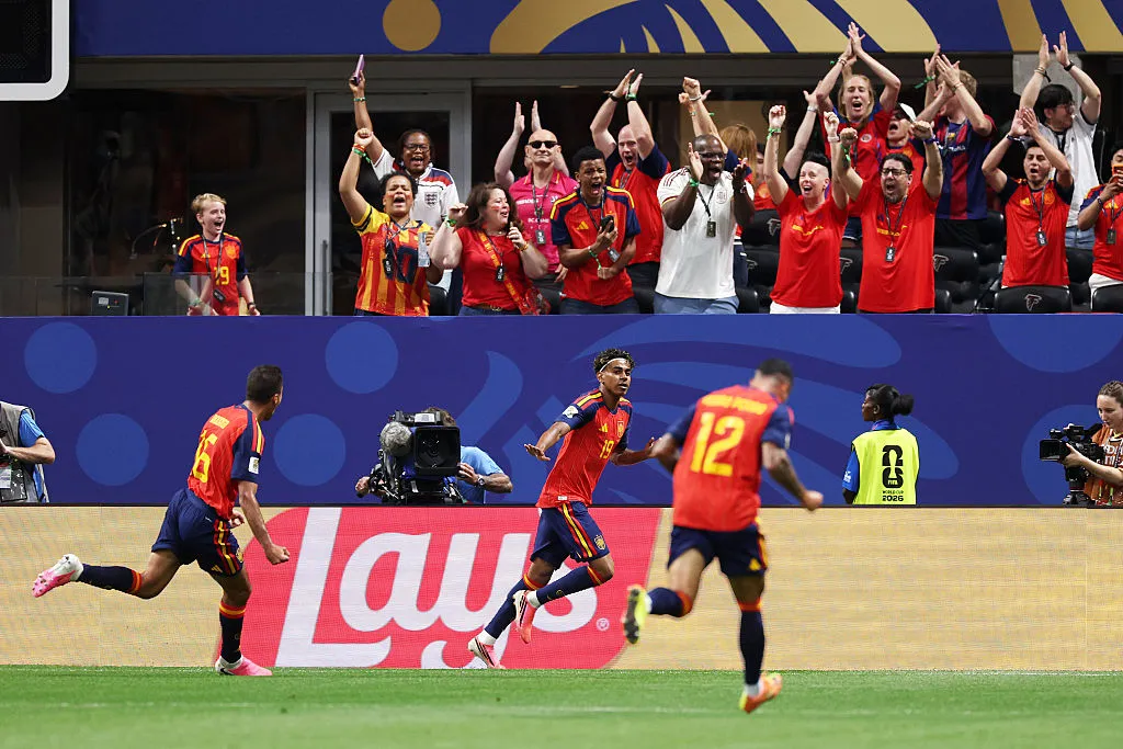 Lamine Yamal comemorando o gol marcado contra a Árabia Saúdita - Foto: Mattia Ozbot/Getty Images