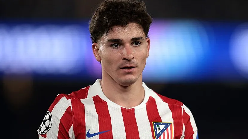 Julián Alvarez, em campo, pelo Atlético