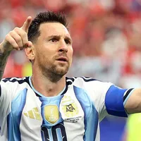 Messi supera gols perdidos e faz história em Copas