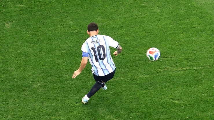 Messi abriu o placar contra a Áustria após chute com o pé esquerdo