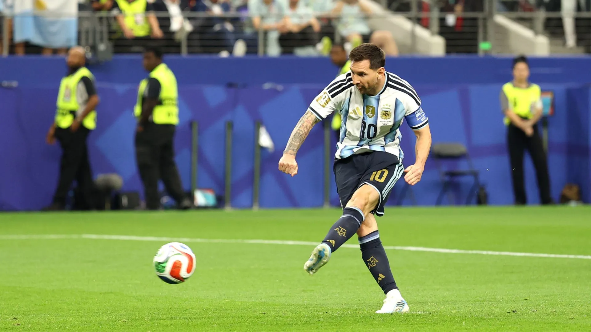 Messi perdeu pênalti (foto: Charlotte Wilson/Getty Images)
