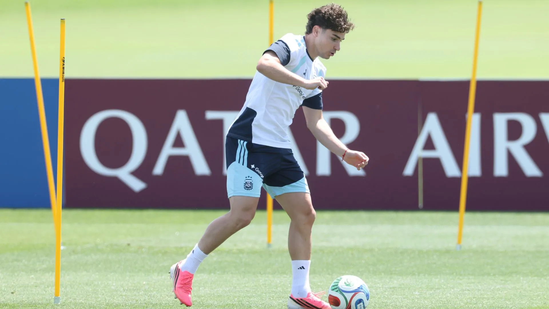 Julián Álvarez está com a Seleção Argentina na Copa do Mundo (foto: Richard Pelham/Getty Images)