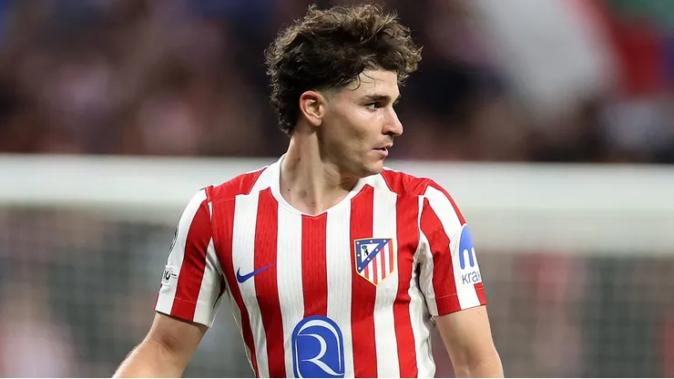 Atlético de Madrid só aceita negociar Julian Álvarez com o Arsenal. (Photo by Dan Mullan/Getty Images)