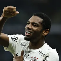 Fenerbahçe acompanha a situação de André, do Corinthians