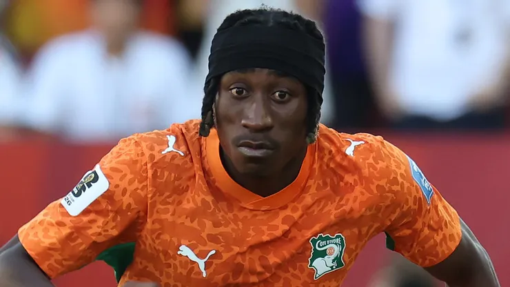 Yan Diomande é alvo do PSG. (Photo by Alexander Hassenstein/Getty Images)