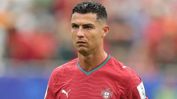 Cristiano Ronaldo em campo por Portugal. Foto: Alex Slitz/Getty Images