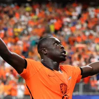 Manchester United sonda Brobbey, destaque da Holanda na Copa