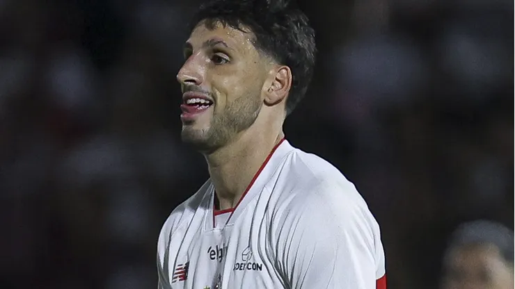 Calleri, do São Paulo, recebe proposta para assinar com o Orlando City. (Foto: Ricardo Moreira/Getty Images)