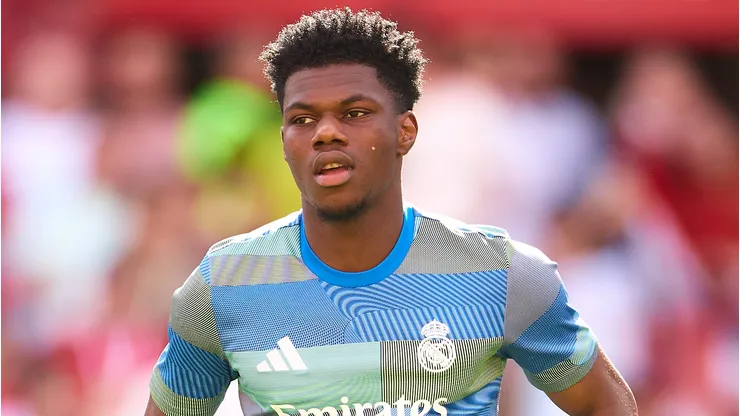 Real Madrid avalia venda de Tchouaméni; francês quer permanecer no clube. (Foto: Fran Santiago/Getty Images)