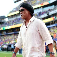 Ronaldinho Gaúcho é anunciado pelo Ravenna, da Itália