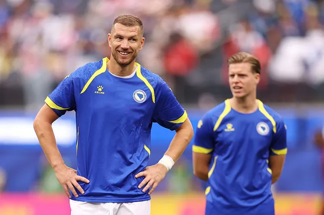 Edin Dzeko, da Bósnia, um dos destaques do time. Foto: Stu Forster/Getty Images