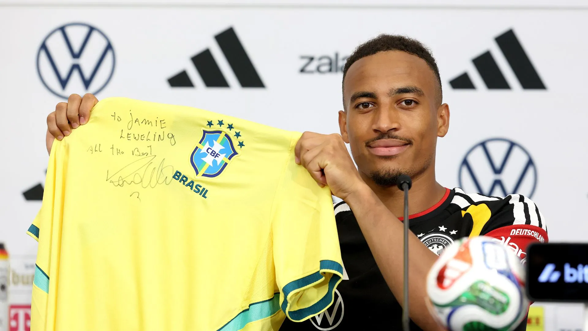 Leweling homenageou Ronaldo nas redes sociais (foto: Alexander Hassenstein/Getty Images)