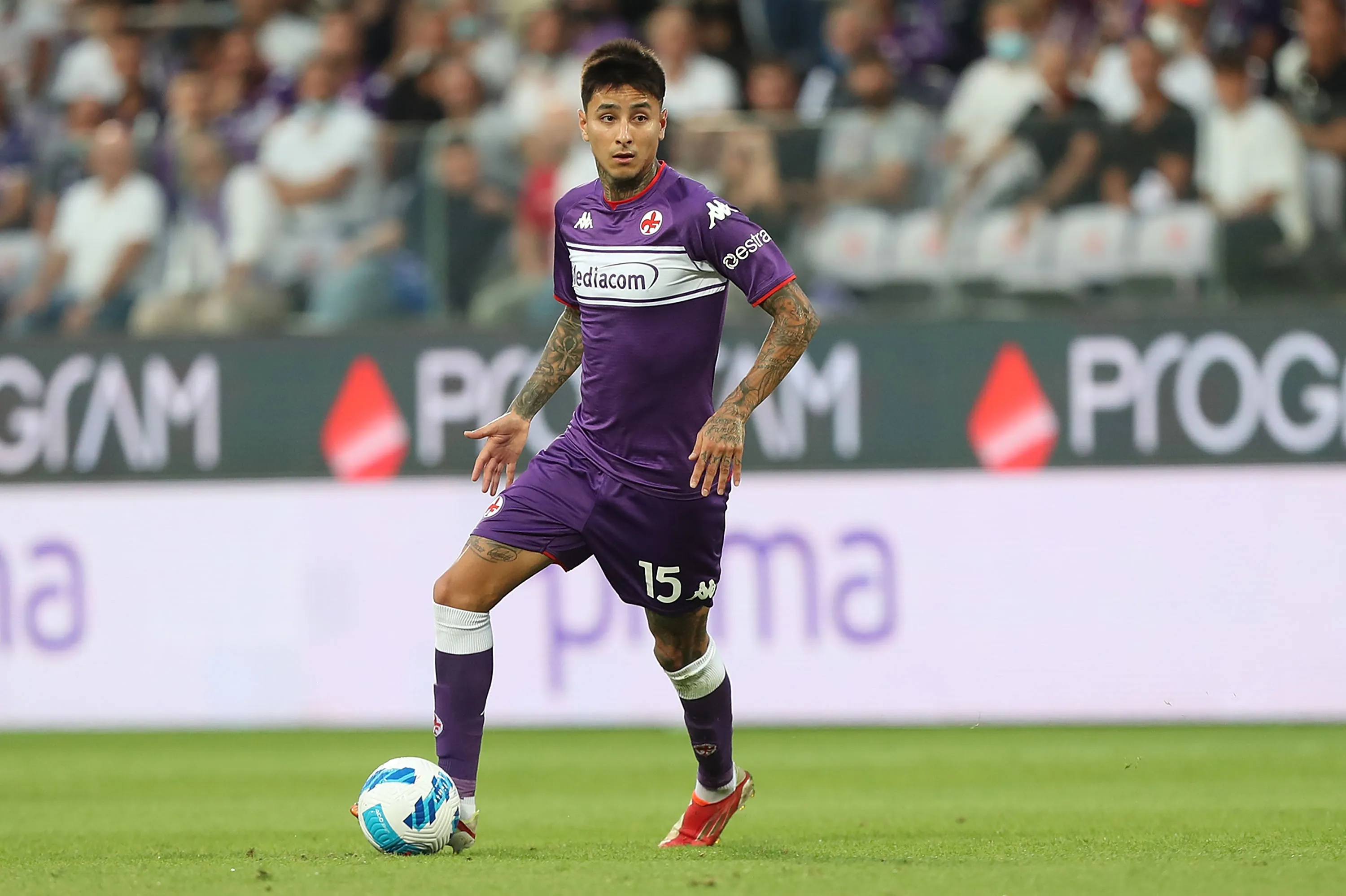 Pulgar nos tempos de Fiorentina (Foto: Gabriele Maltinti/Getty Images)