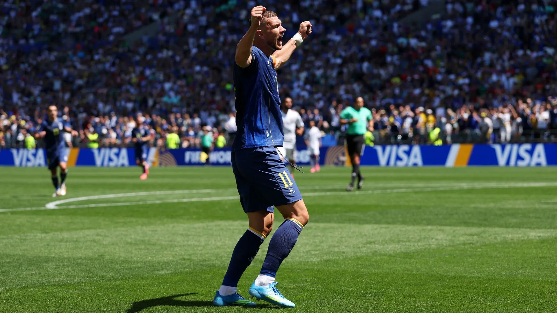 Dzeko é o jogador mais conhecido da seleção da Bósnia, na Copa do Mundo 2026 (foto: Stu Forster/Getty Images)