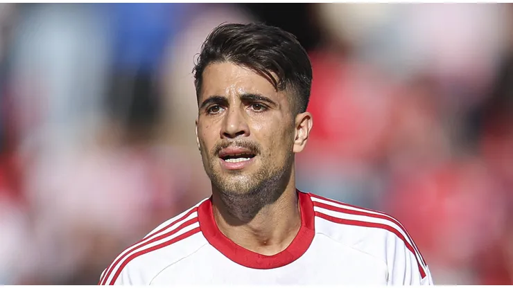 São Paulo pode reforçar a zaga com Fábio Cardoso, do Sevilla. Foto: IMAGO / Pressinphoto