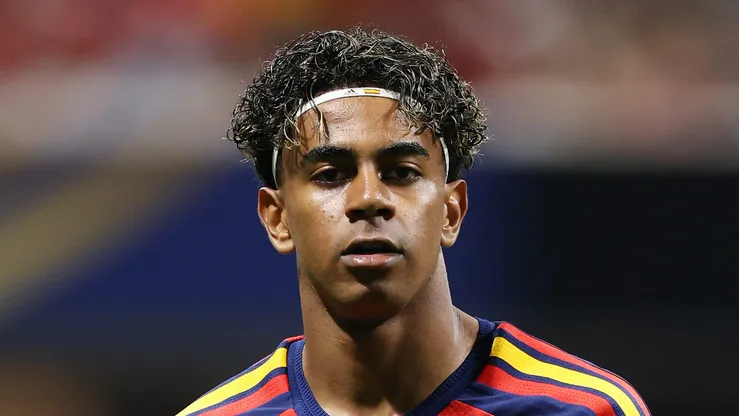 Yamal reage após “entrada forte” de Nico Williams em treino da Espanha (Photo by Justin Setterfield/Getty Images)