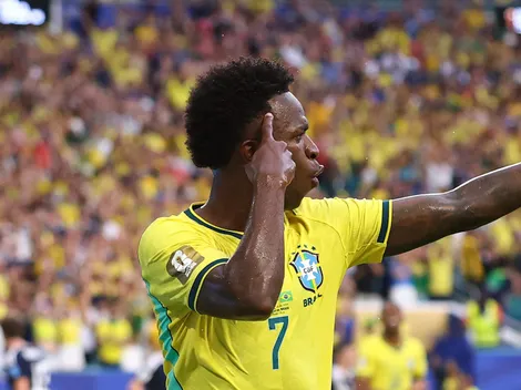 Vini iguala marca de 4 campeões da Copa com a Seleção