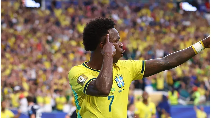 Vini Jr iguala marca de 4 campeões da Copa do Mundo com o Brasil (Photo by Megan Briggs/Getty Images)